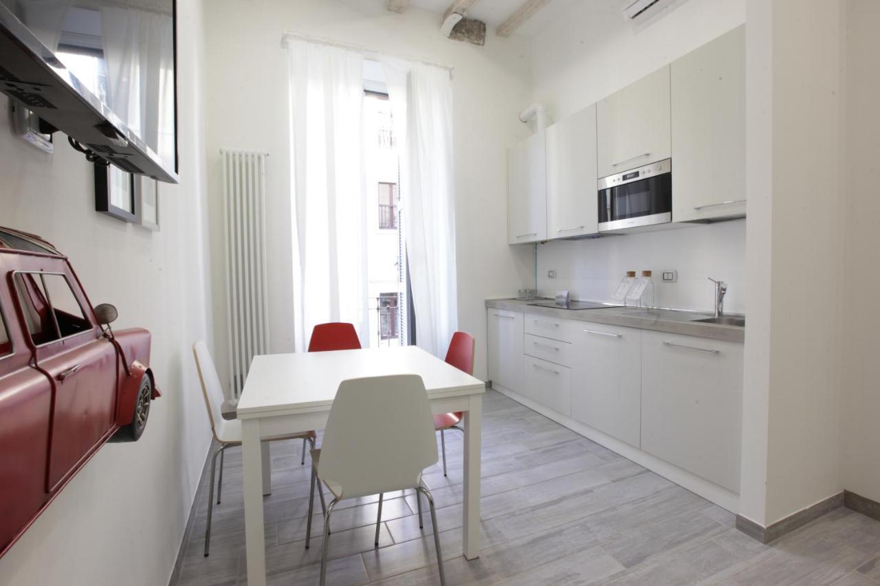 Amazing In Center With Balcony Appartamento Milano